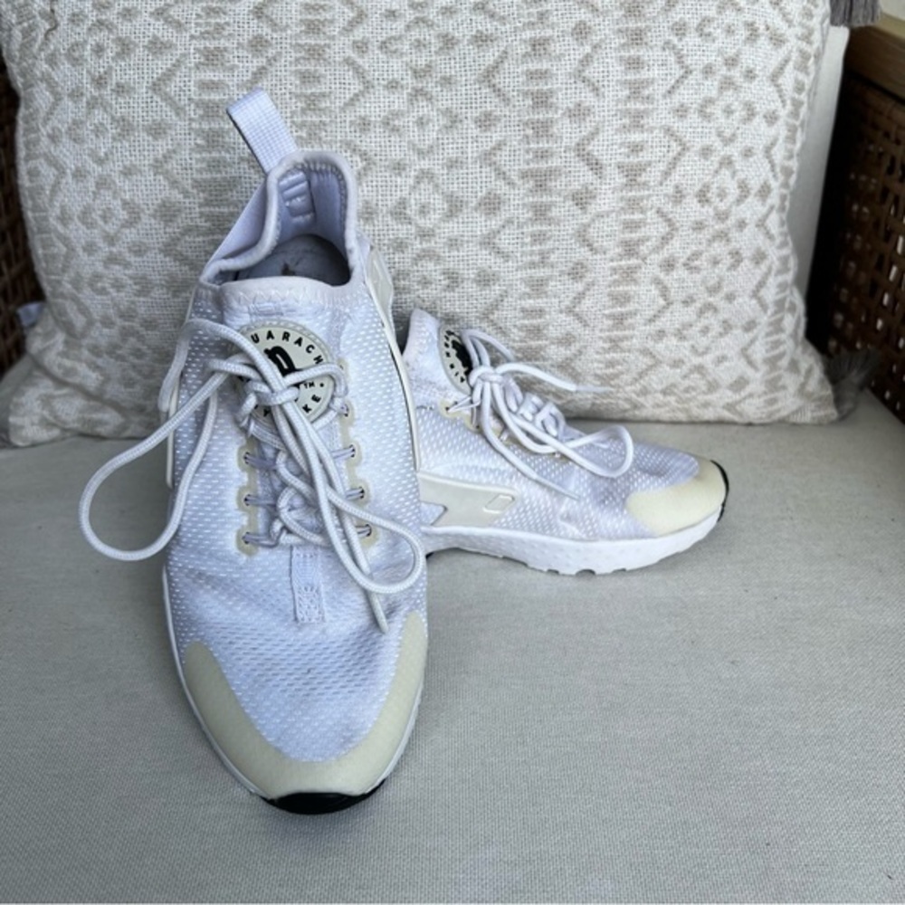 nike huarache ultra run white 819151102 size 5.5‎